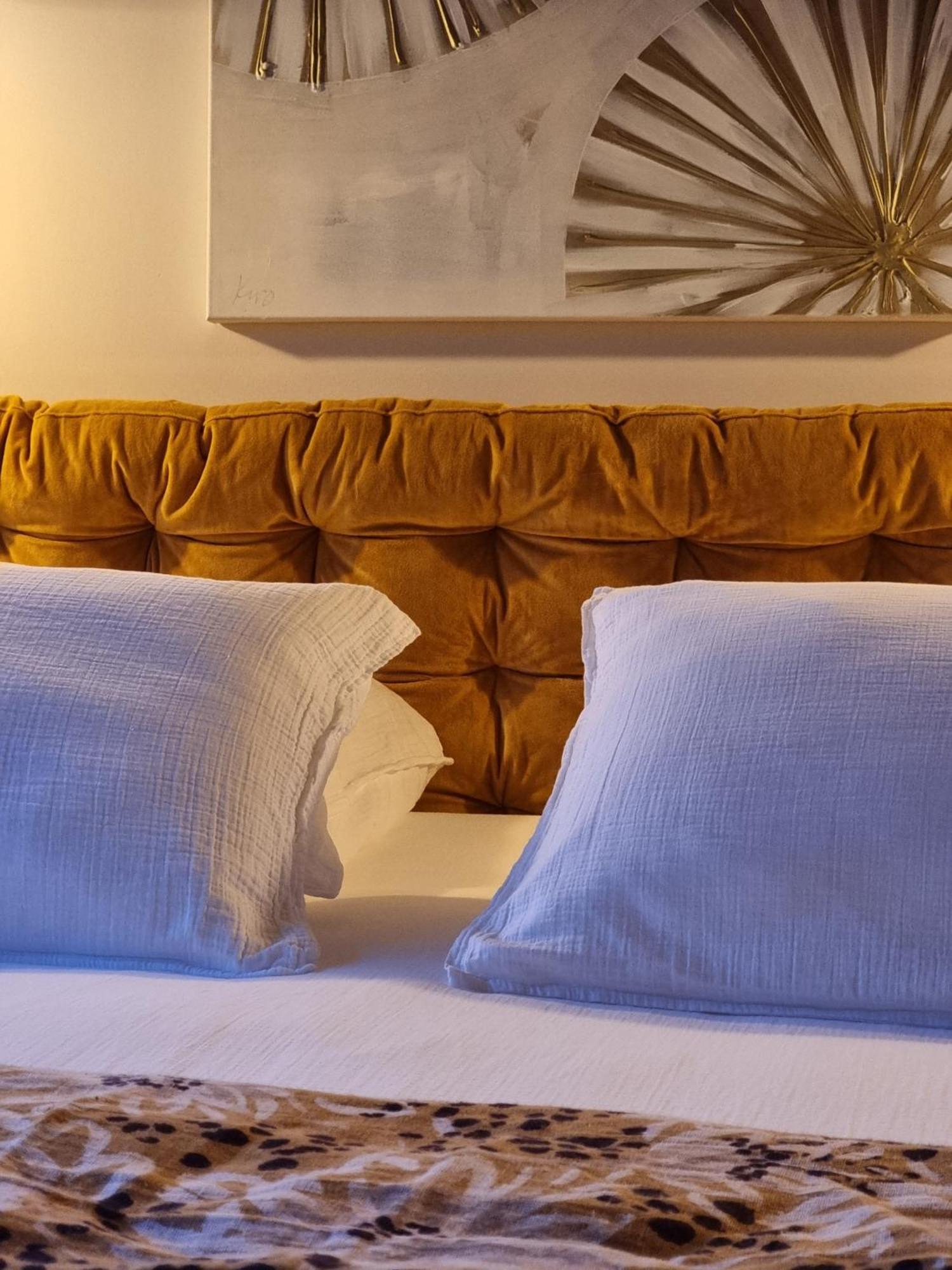 Sous La Houlette Bed & Breakfast Villers-la-Ville ภายนอก รูปภาพ